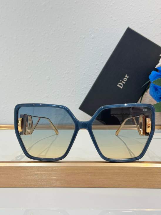 Picture of Dior Sunglasses _SKUfw80443862fw
